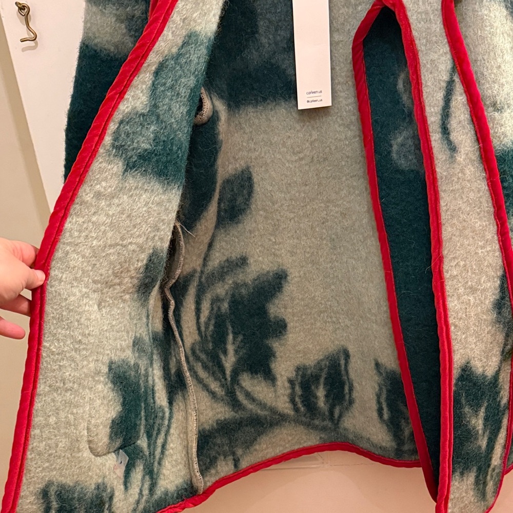 Carleen Green & Cream Fleece Jacket with Red Trim - Picture 7 of 15